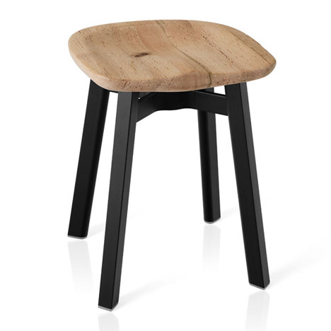 Nendo-reimagines-the-Navy-Chair-to-create-new-stool-for-Emeco_rushi_1sq.jpg