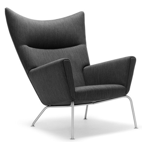 Carl-Hansen-and-Son-adopts-logo-designed-by-Hans-J.-Wegner-in-1950_rushi_1sq.jpg