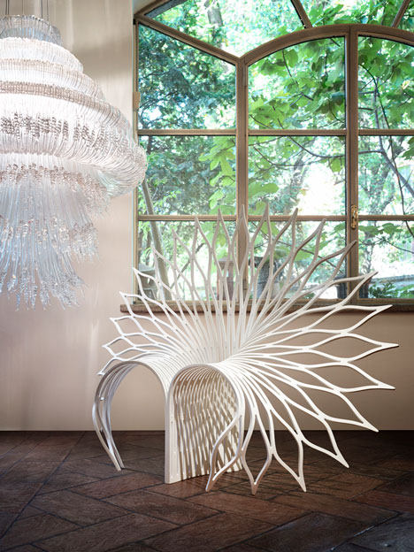 Peacock-chair-by-UUfie_rushi_2sq.jpg