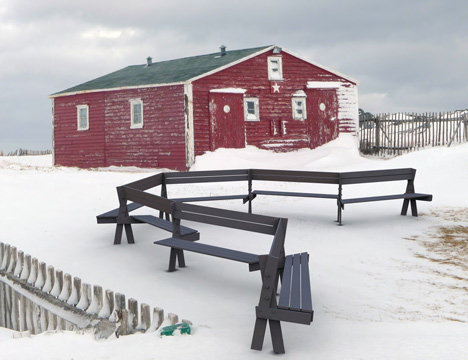 Fogo-Island-furniture-by-Ineke-Hans_rushi_17.jpg