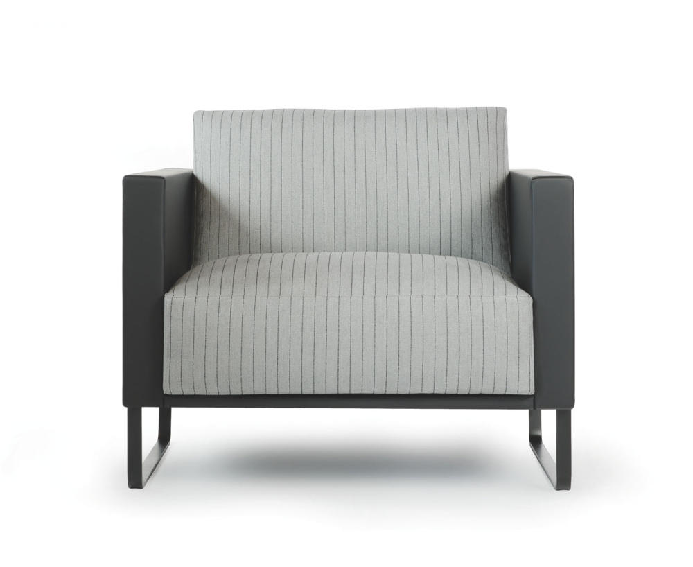 AFRIKA-Mondo-Jorge-Pensi-Carmenes-1-sofa.jpg