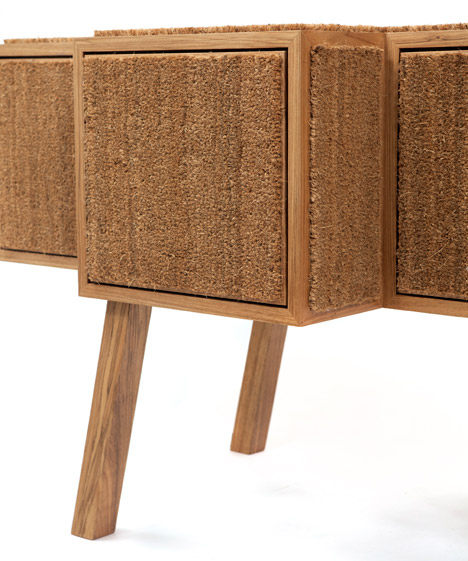 Capacho-Nightstand-by-Campana-Brothers-_rushi_468_1.jpg