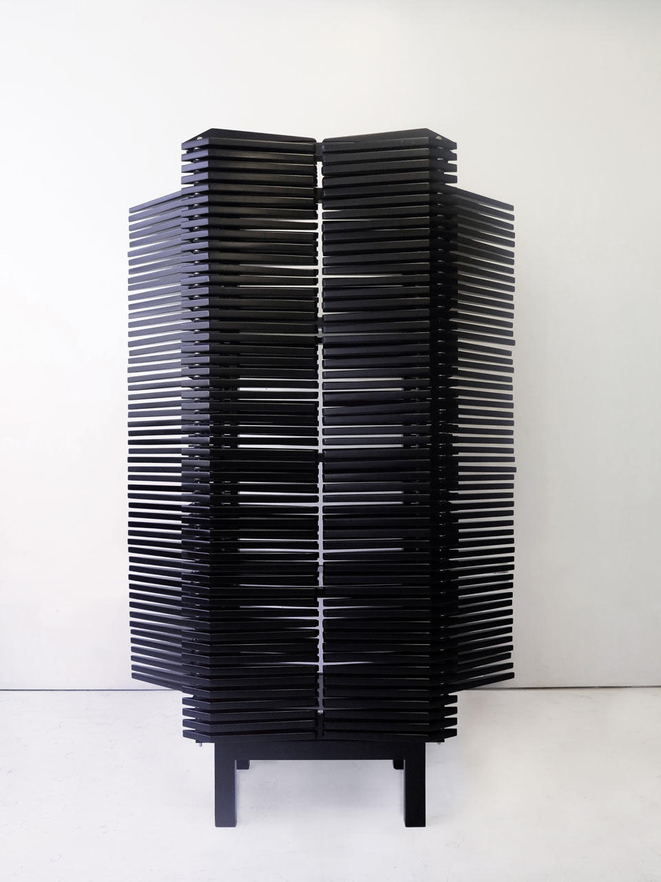 Samurai-Cabinet-Sebastian-Errazuriz-1.jpg