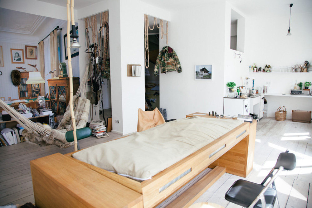 workbed-a-desk-that-transforms-into-a-bed-bless-mira-schroeder-2.jpg