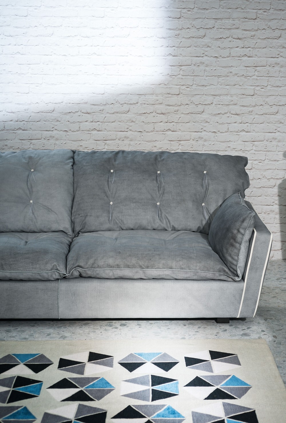 Sorrento_sofa_02.jpg