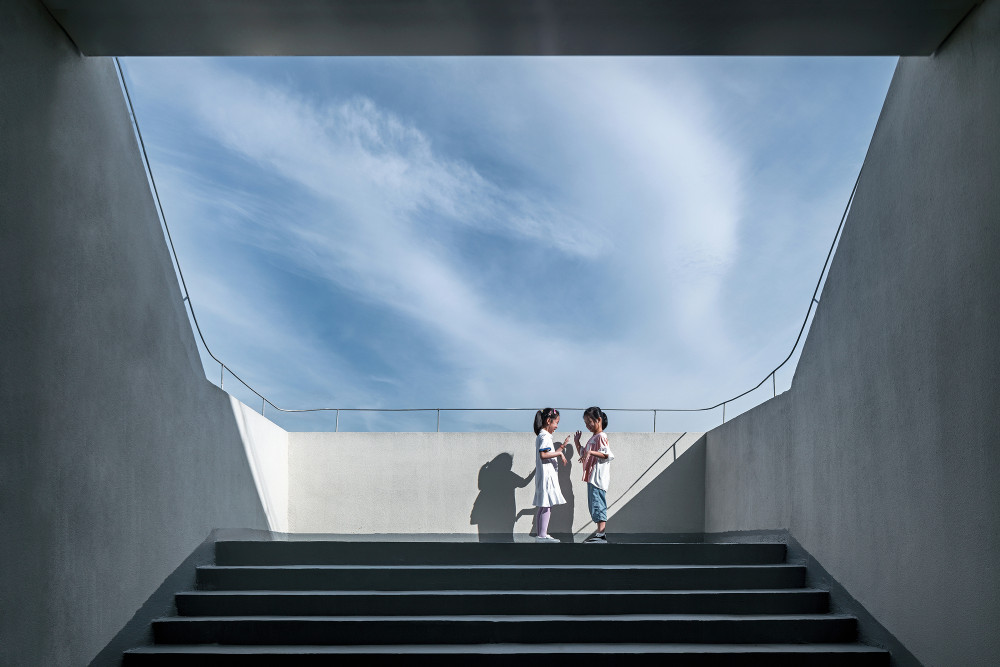 25_屋顶游戏场丨Roof_Playground_©吴清山.jpg