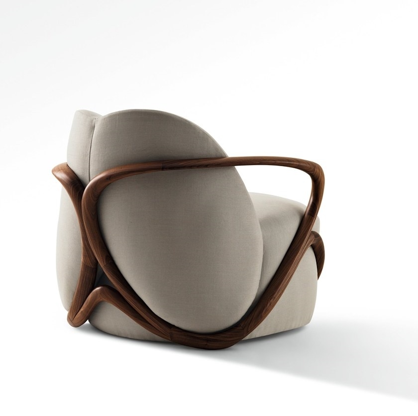 b_HUG-GIORGETTI-332419-rel1bbc3787.jpg