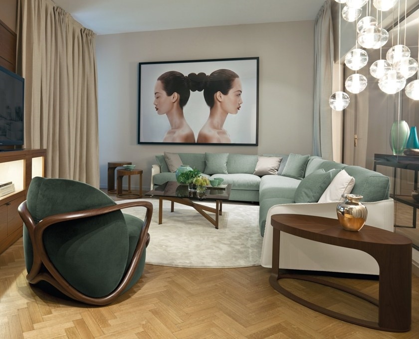 b_HUG-GIORGETTI-332419-rela9d87773.jpg