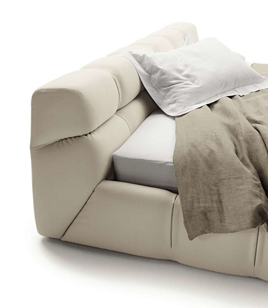 30--06-BEB_ITALIA-TUFTY-BED-06.jpg