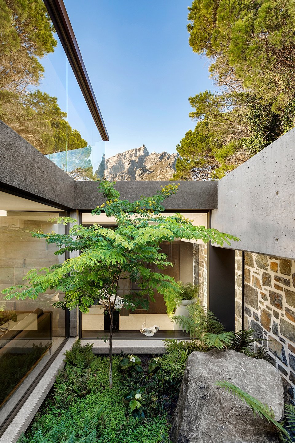 KLOOF 119A住宅，开普敦_015-kloof-119a-by-saota.jpg