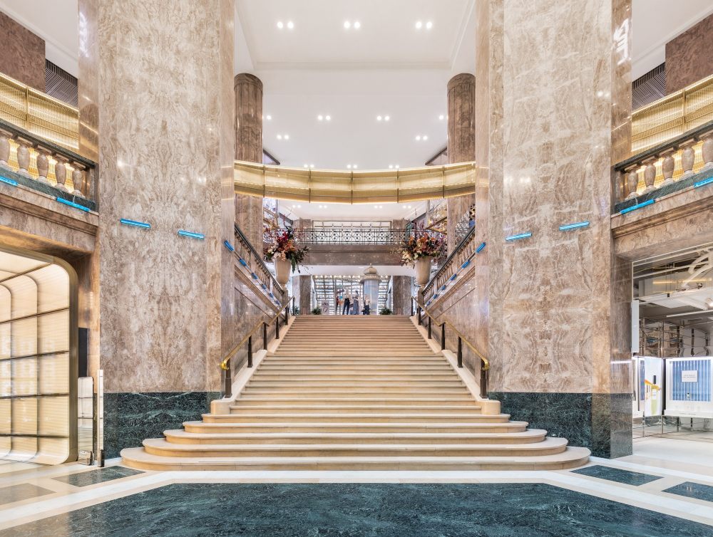 7a_Galeries-Lafayette-Champs-Elysées-Escalier-Art-Déco-c-Delfino-Sisto-Legnani-e-Marco-Cappelletti-avril-2019-1.jpg