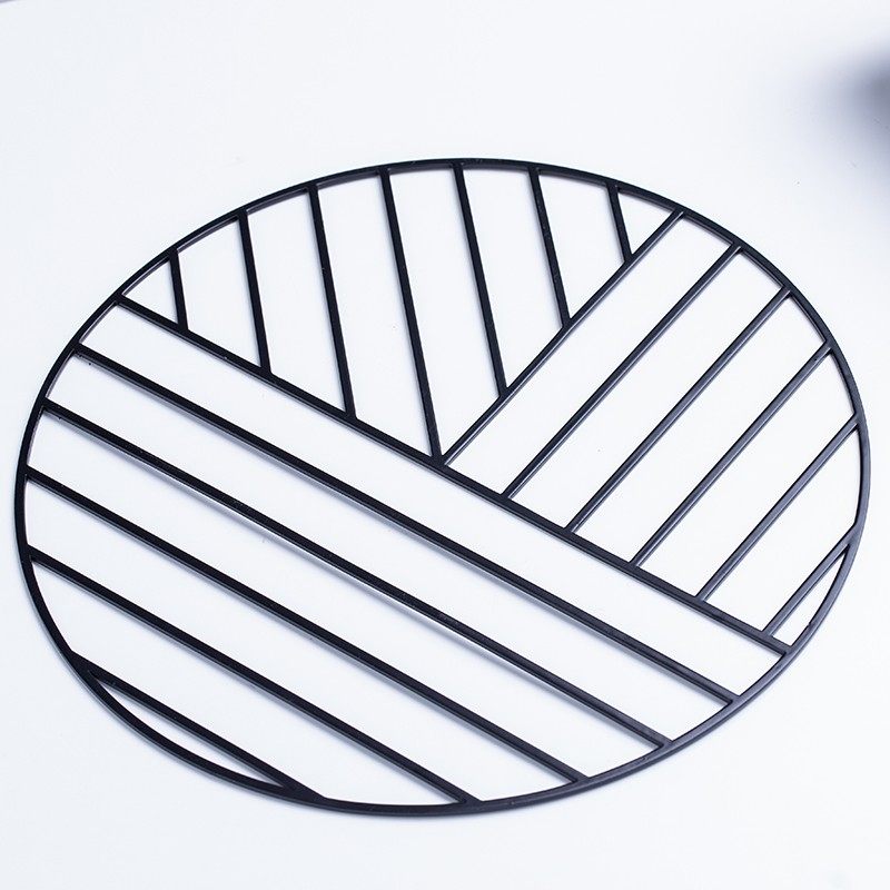 条纹隔热垫铁艺材质现代创意厨房餐厅用品样板房软装饰品.jpg