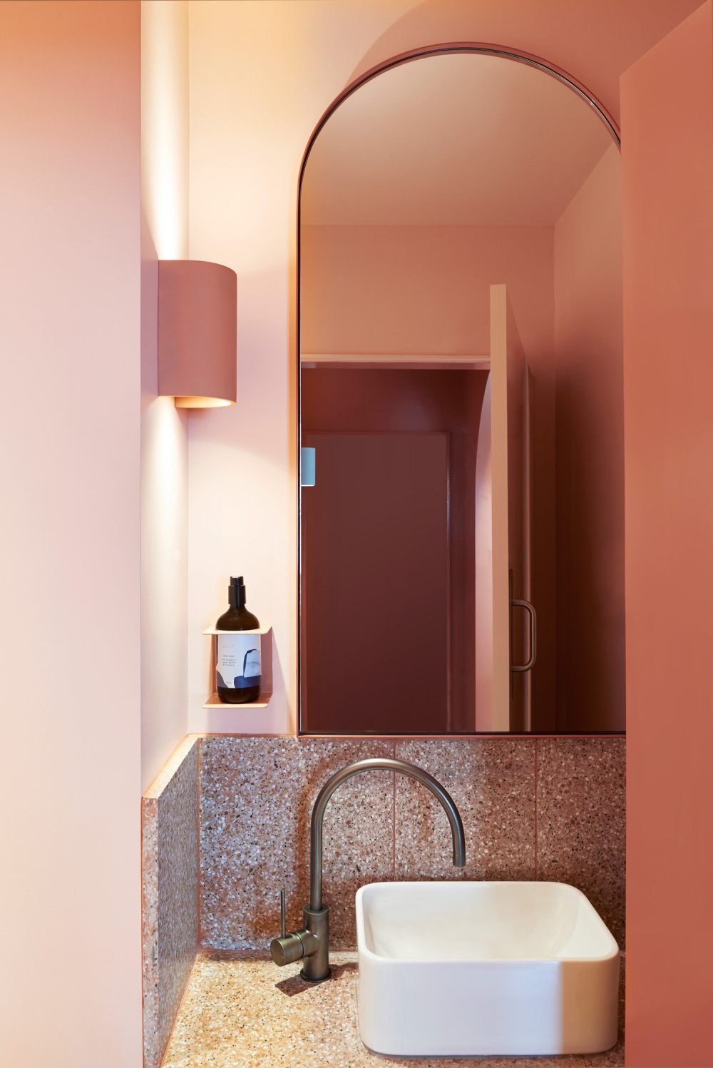Fonda-Bondi-by-Studio-Esteta-Yellowtrace-09.jpg