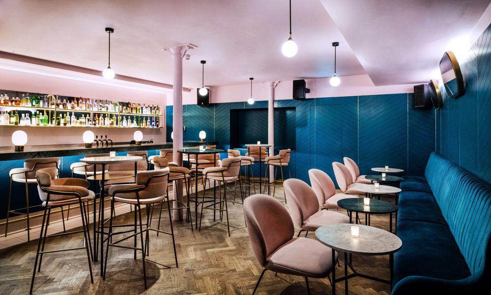 clerkenwell-grind-biasol-restaurants-bars-interiors-london-uk_dezeen_2364_col_3.jpg