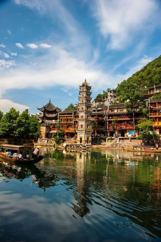 50个中国最美的古村镇，余生慢慢走遍_50个中国最美的古村镇，余生慢慢走遍-44.jpg
