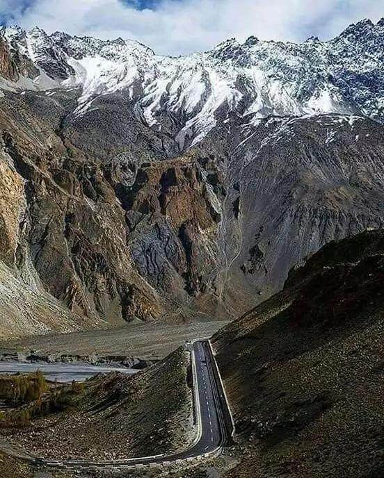 这些让人欲罢不能的自驾天路，是新疆最超值的“景点”-68.jpg