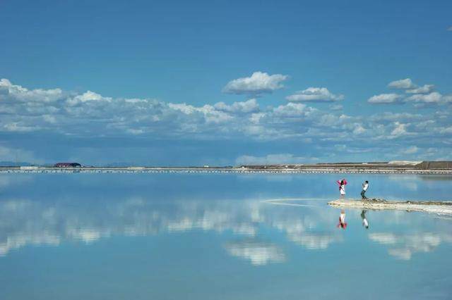 中国最大“天空之镜"，是茶卡盐湖56倍，美到窒息鲜少人知_中国最大“天空之镜"，是茶卡盐湖56倍，美到窒息鲜少人知-4.jpg