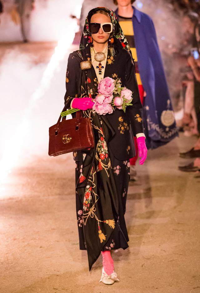 意大利奢侈时装品牌Gucci秋冬精华时装复古季02-15.jpg