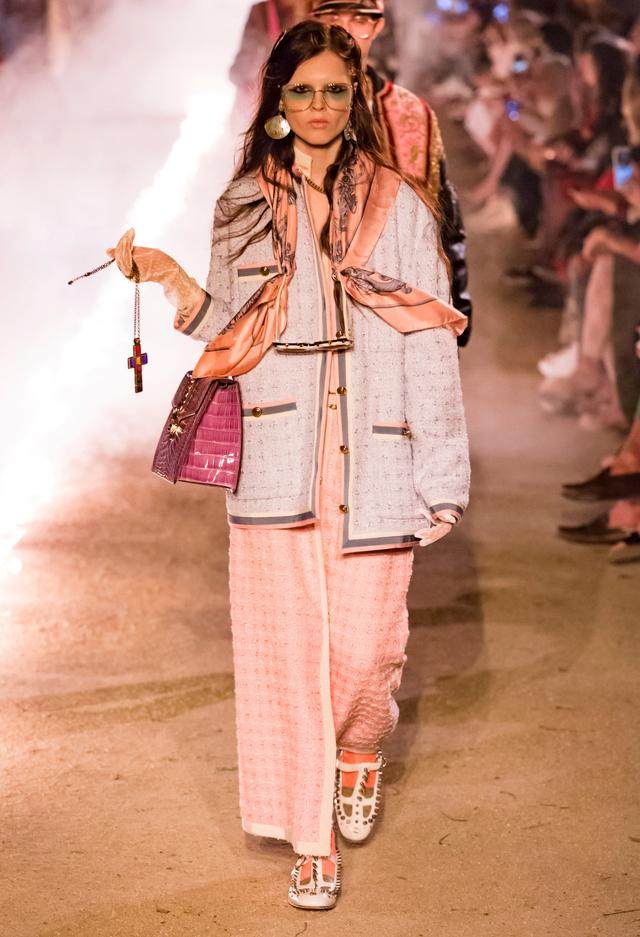 意大利奢侈时装品牌Gucci秋冬精华时装复古季02-16.jpg