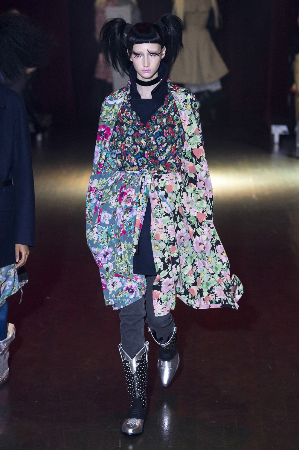 Junya Watanabe时装系列褶皱丁香花卉印花褶皱连衣裙采用夹克設計-22.jpg