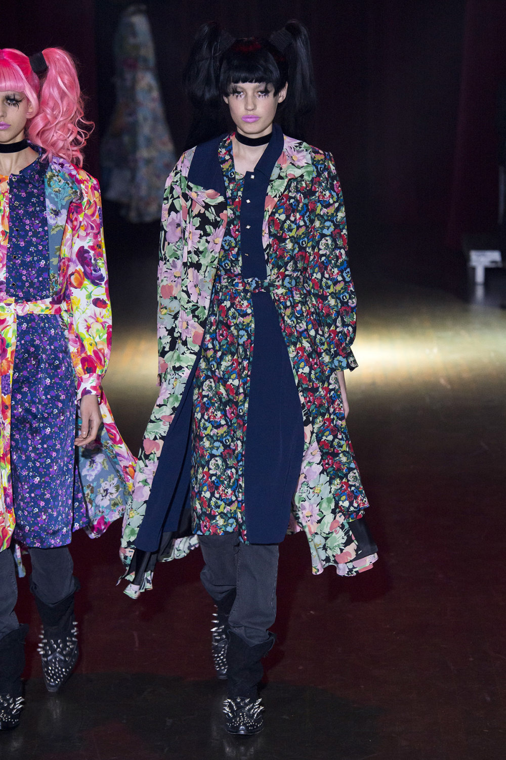 Junya Watanabe时装系列褶皱丁香花卉印花褶皱连衣裙采用夹克設計-53.jpg