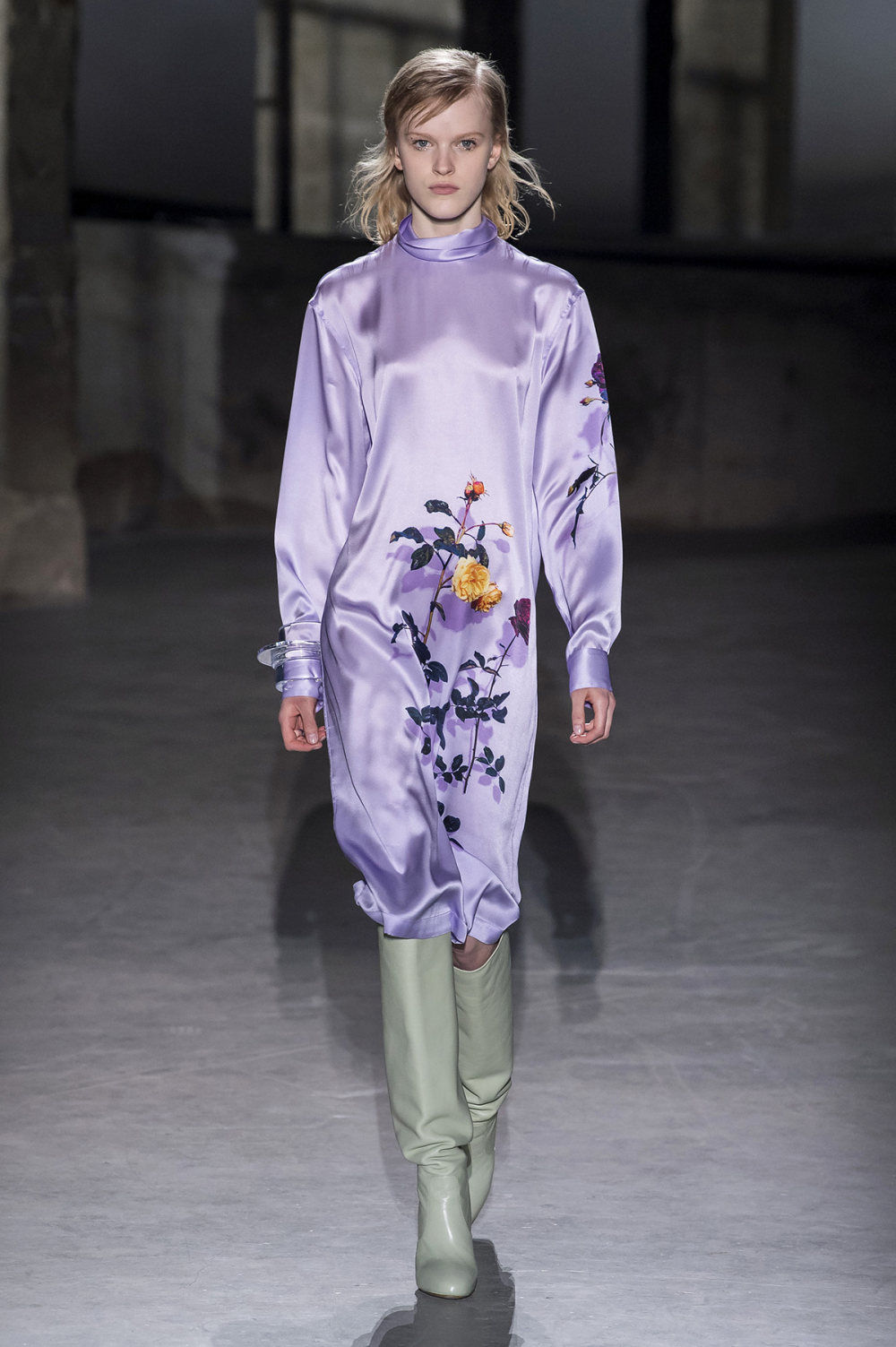 Dries Van Noten时装系列层叠上衣搭配阴影花朵宽条纹条纹长裤-9.jpg