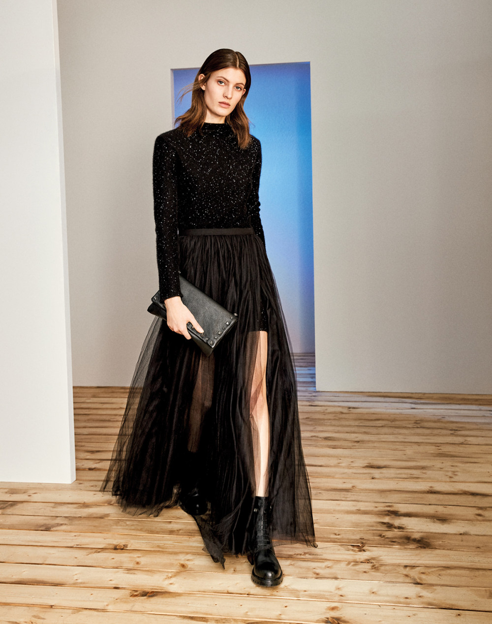 Fabiana Filippi时装系列展示一系列带有条纹边缘的连衣裙和裙子-10.jpg