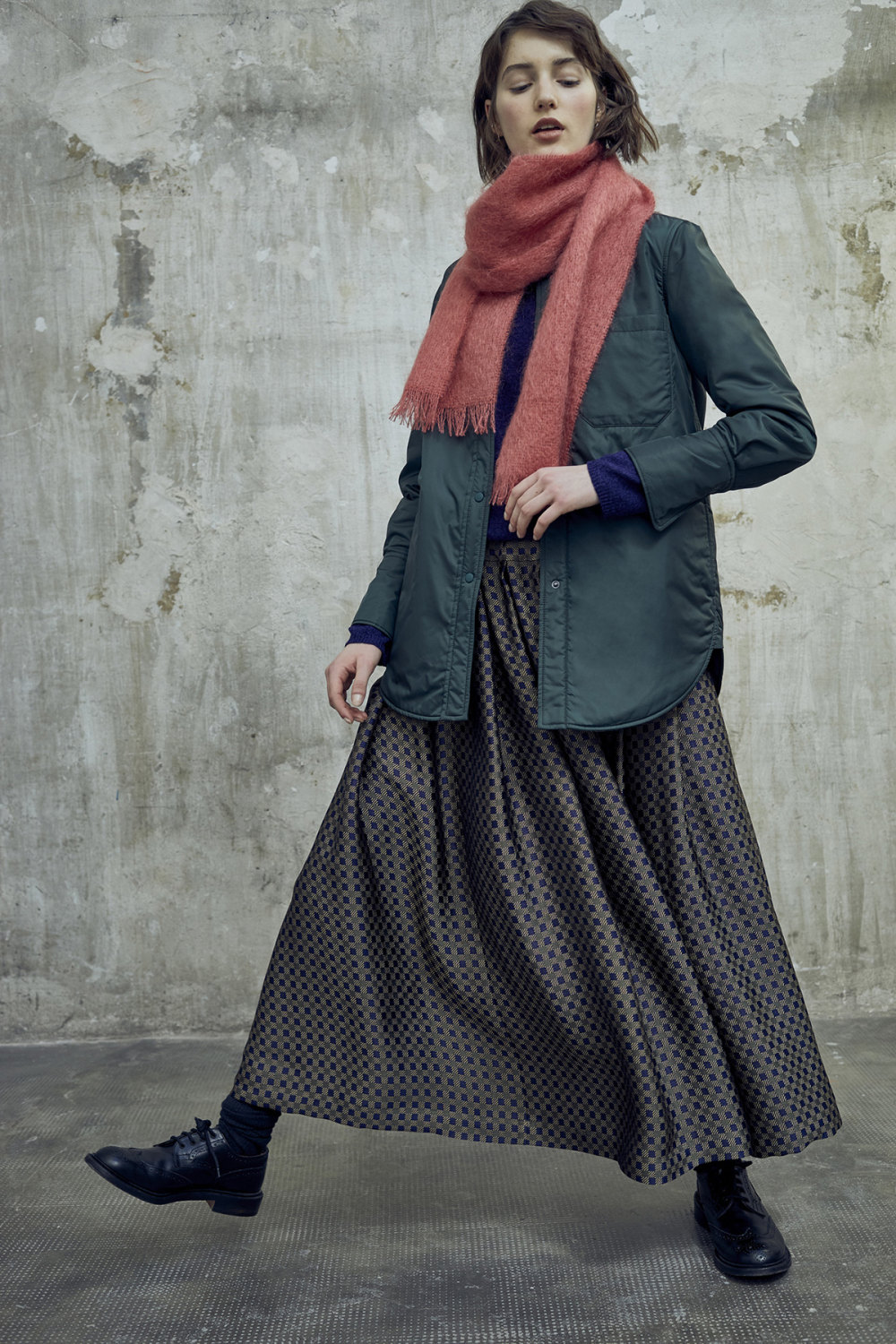 Aspesi时装系列既有经典的纯色和英国剪裁图案又有柔软羊毛皮大衣-24.jpg