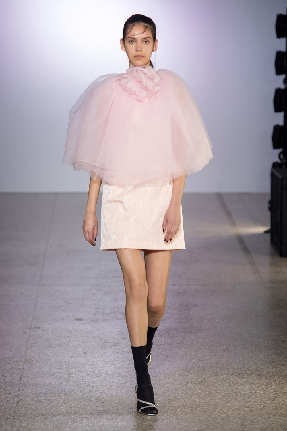 Brognano时装系列都是粉红色除了一件泡沫薄荷绿薄纱连衣裙-34.jpg