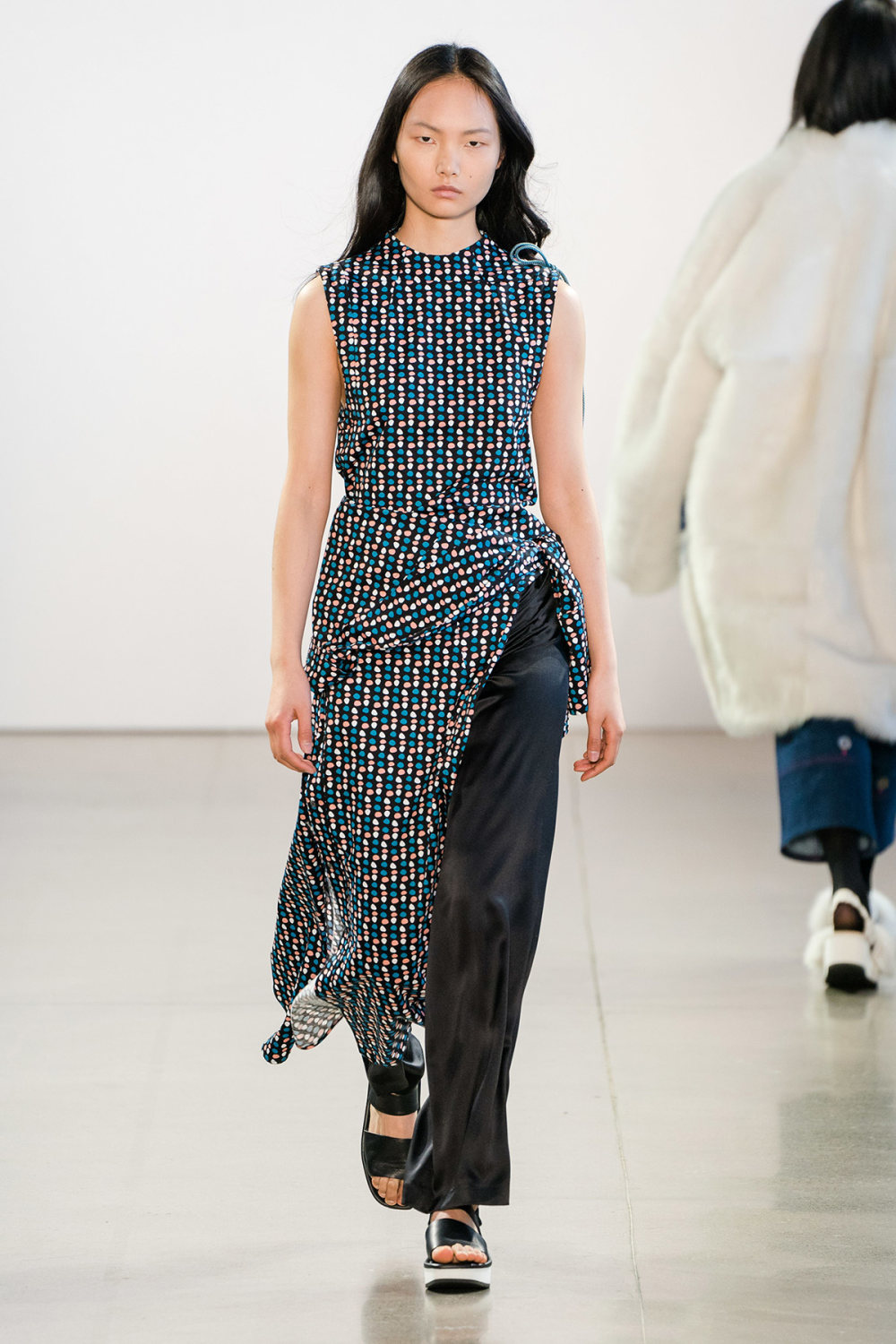 Claudia Li时装系列另一种設計用于针织毛衣的胖乎乎的蓬松袖子-19.jpg