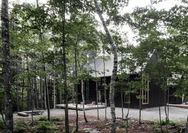 静屋 – 住宅空间設計，加拿大——冷暖相对：传统木屋的新诠释-1.jpg