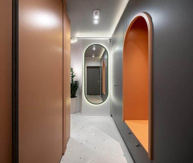 位于基辅的一套74平现代公寓，明亮多彩的点缀图案给空间带来生机-18.jpg