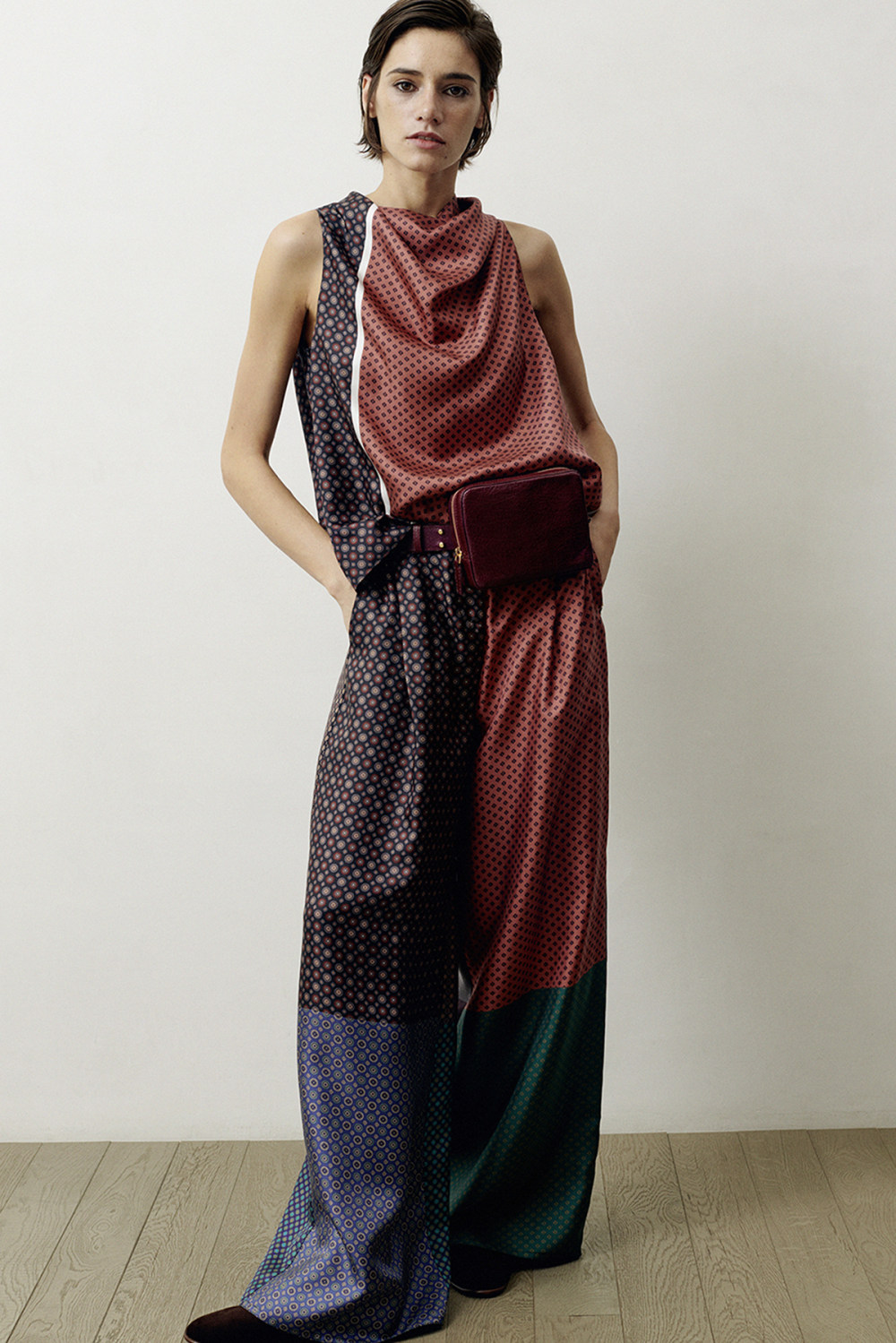 Dusan时装系列超轻羊绒和真丝针织阔腿亚麻裙裤和日本手压金属裙-12.jpg
