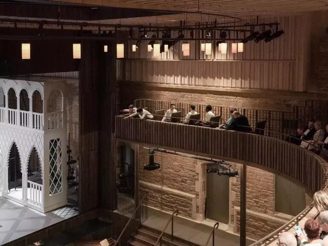 马厩改造成剧院，并获設計大奖，这才是最好的扩建-29.jpg