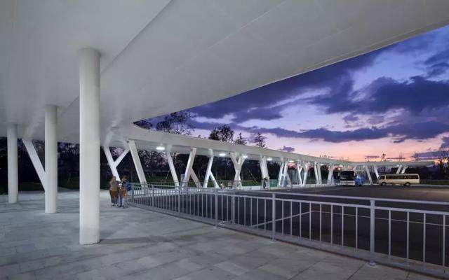 杭州桐庐高铁站亮相，設計以自然之笔重塑富春山水-15.jpg