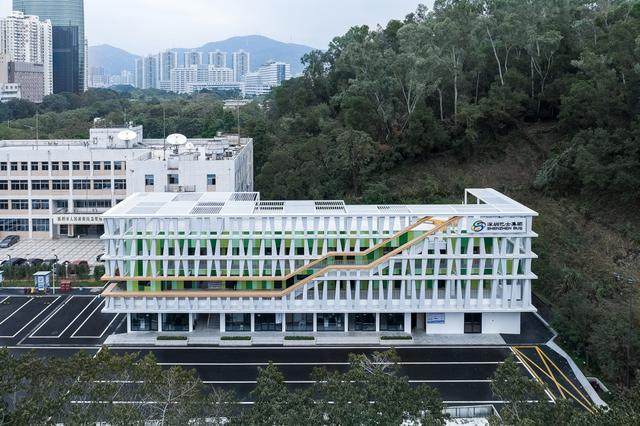 深圳莲花山公交总站改造，开放且立体的幕墙，呼应周边绿色环境-7.jpg