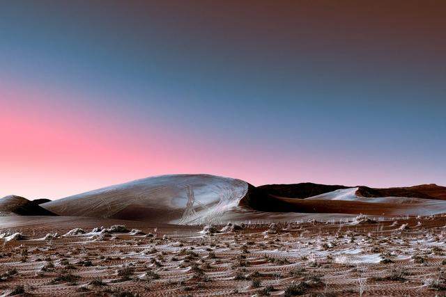 霓虹沙漠——文明与荒芜-3.jpg