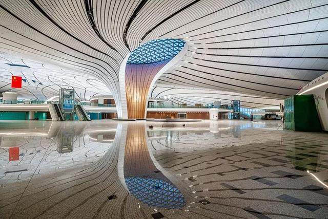 凤凰展翅“新七大奇迹”之首的北京大兴国际机场的設計智造-41.jpg