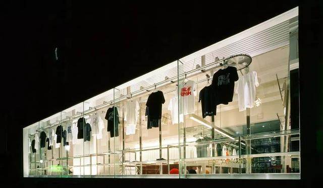 专为优衣库、Nike、LEXUS設計旗舰店，他的创意让人折服-66.jpg