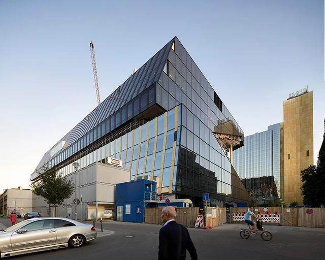 OMA 設計的柏林 Axel Springer 新媒体园区即将完工-7.jpg