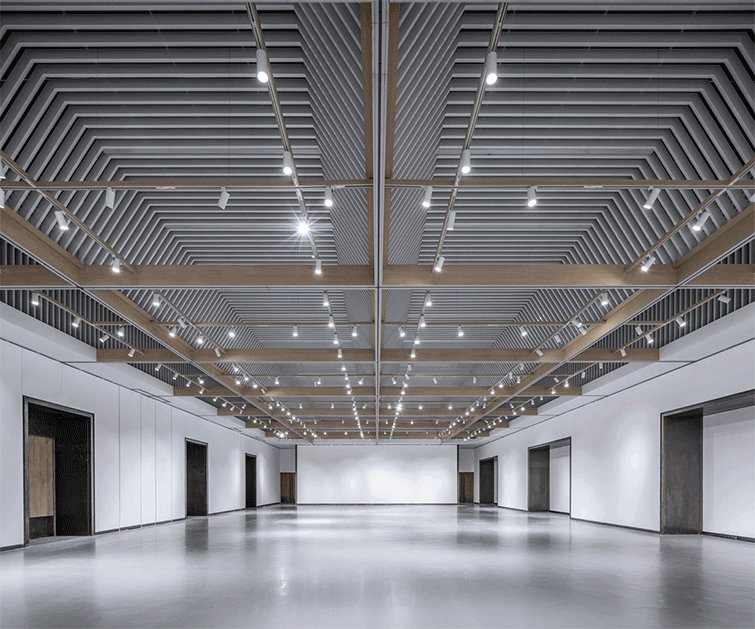 清华大学美术学院多功能厅改造，叠合的透明性解决空间功能与形态-4.jpg