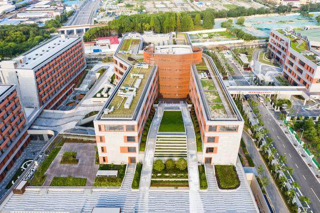 上海托马斯实验學校——一座走班制的人文科技校园-1.jpg