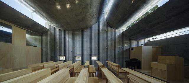 日本湘南基督教堂，六个不同高度的曲面屋顶下祷告-15.jpg