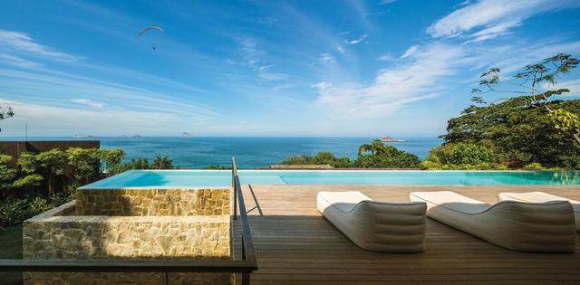 在巴西，海景和石墙塑造了一座奢华的现代住宅空间-4.jpg