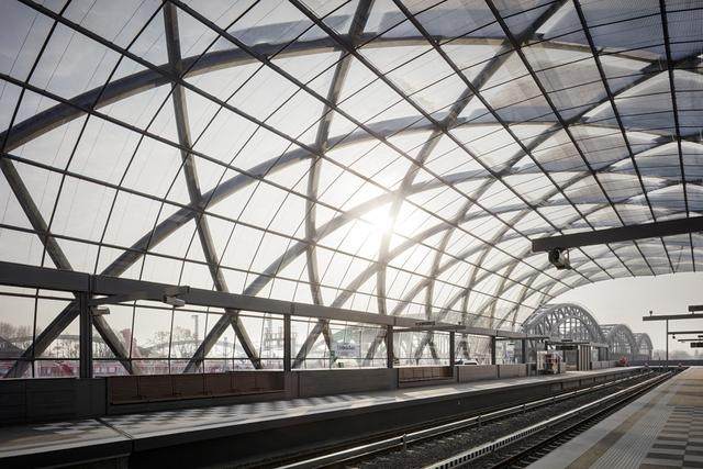 汉堡港口新城地铁站正式落成通车——汉堡易北河桥新地铁站，德国-1.jpg