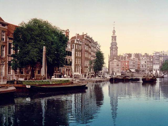 阿姆斯特丹·水岸新城I 船主最爱，经济危机下催生出的新式运河屋-17.jpg