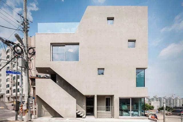 小地块的“极限”延展：狭缝住宅空间-1.jpg