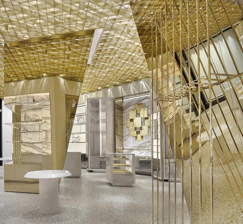 The-New-Versace’s-Miami-Store-Designed-by-Gwenael-Nicolas-2.webp_.jpg