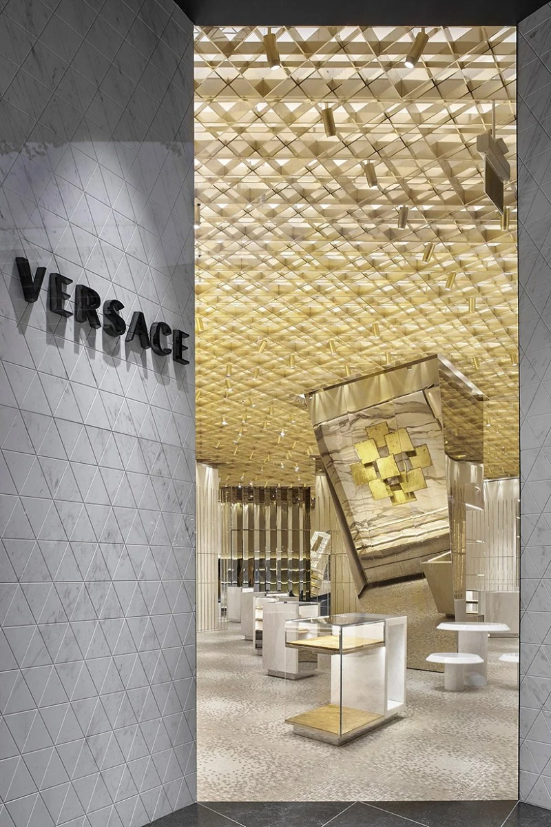 The-New-Versace’s-Miami-Store-Designed-by-Gwenael-Nicolas-6.webp_.jpg