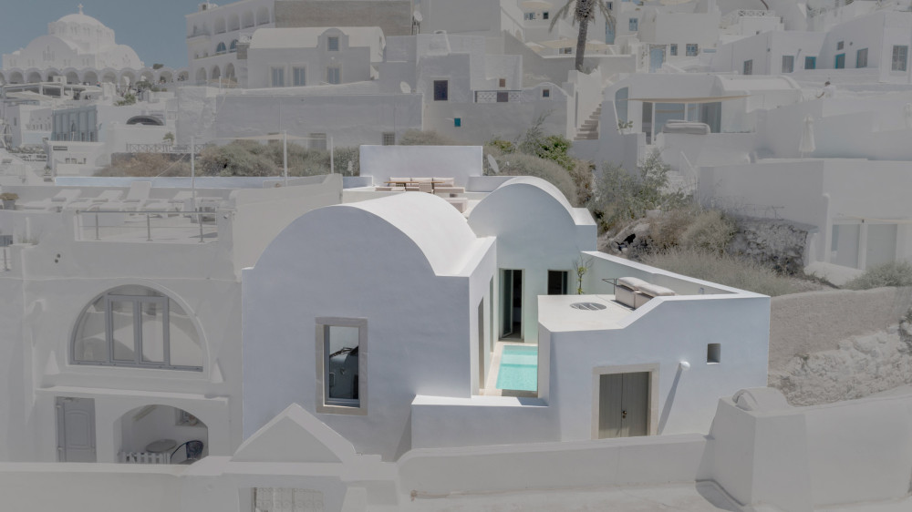 two_holiday_residences_fira_kapsimalis_architects_santorini_greece_dezeen_2364_col_0.jpg